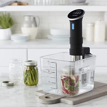 Rubbermaid 6 Quart Food Storage Container for Kitchen Needs