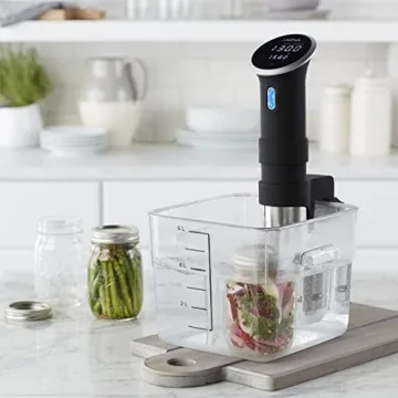 Rubbermaid 6 Quart Food Storage Container for Kitchen Needs