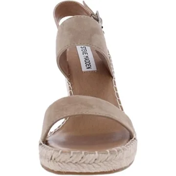 Chic Steve Madden Women's Uri Wedge Sandal for Summer