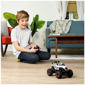 Monster Jam, Official Monster Mutt Dalmatian Remote Control Monster Truck for Boys and Girls, 1:24 Scale, 2.4 GHz, Kids Toys for Ages 4-6+