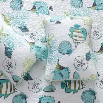 Full / Queen Coastal Quilt Bedding Set, Summer Coastal Quilt with Shams, Beach 3-Piece Reversible All Season Bedspread Quilt Set. Lightweight Nautical Quilted Coverlet. Seaside Collection, Blue Fish