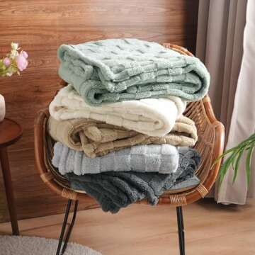 David's Home Fleece Blanket King Size, Lightweight Soft Checkered Jacquard Flannel Throw for Fall Winter, No Shedding, No Pilling, Fuzzy Cozy Blanket for Aesthetic Room Decor，Cream, 108 * 90"