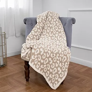 Luxurious Soft Micro Plush Leopard Blanket for Gifting
