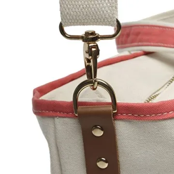 Stylish Tag&Crew Duffle Bag for Weekend Escapes