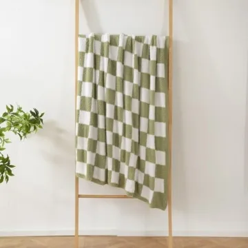 YIRUIO Cozy Throw Blanket - Stylish Comfort for All Spaces