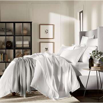 BOLL & BRANCH Signature Hemmed Sheet Set - Queen, White - Luxury 100% Organic Cotton - Includes 1 Flat, 1 Fitted, 2 Pillowcases - Buttery Soft