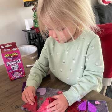 CreateOn Crayola Doodle Valentine Magnetic Tiles, Building Set for Kids, Magnetic Building Toys for Kids, STEM Travel Toys for Boys and Girls Ages 3+, 14-Piece Set (Doodle Valentine)