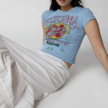 Y2K Cute Graphic Baby Tee - Stylish Crop Top for Women