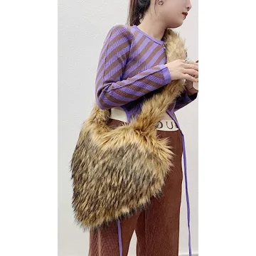 Chic Women's Faux Fur Heart Shape Crossbody Bag