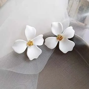 GIGIFULL Boho Bridal Stud Earrings - White Flower Wedding Earrings, Bridesmaids' Jewelry, Vacation Style Accessory