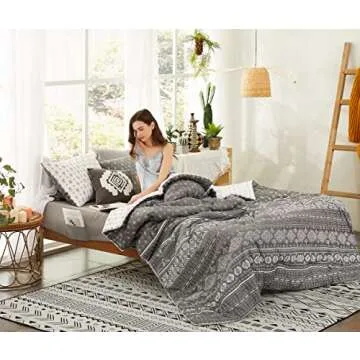 Geniospin Queen Comforter Set, Boho Bed in a Bag 7PCS, Grey Reversible Aztec Pattern, Soft Microfiber Fill Bedding, All Season Comfortable with Comforter, Sheets, Pillowcases & Shams (Grey, 90''x90'')