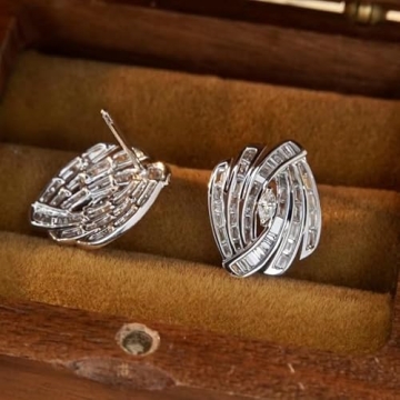 Trendy Silver Geometric Earrings | Stylish Hypoallergenic Jewelry