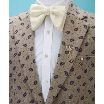 Elegant Knighthood Brooch Pin with Golden Crystal Crown