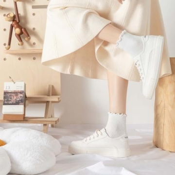 DarkCom Women’s Ruffled Ankle Socks – Stylish & Comfy