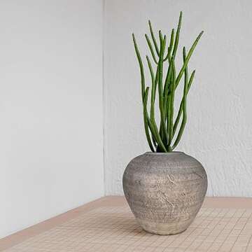 MARKABLE Creative Home Modern Style Japanese Vase