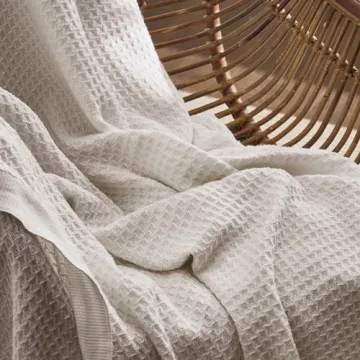 Soft Waffle Weave Cotton Blanket - Year-Round Comfort & Style