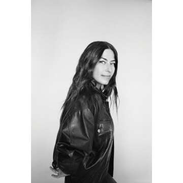 Rebecca Minkoff Blush By Rebecca Minkoff - Fragrance For Women - Sparkling Top Notes Of Citrus And Black Currant - Heart Notes Of Lush White Florals - Accentuated By Cedarwood - 6.8 Oz Fragrance Mist