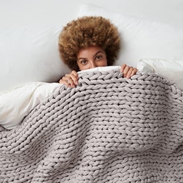 Bearaby Hand-Knit Weighted Blanket in Moonstone Grey