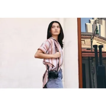 Canon EOS R10 Mirrorless Camera with RF-S Lens Kit