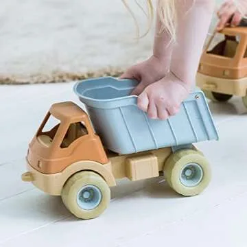 Dantoys BIO Kids’ Big Dump Truck, Green Sugarcane Bioplastic Toy, Indoor & Outdoor Play, Safe Rounded Edges, Role Play, Sensory Exploration with Sand & Water, Motor Skills, Made in Denmark, Ages 2+