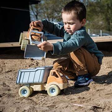 Dantoys BIO Kids’ Big Dump Truck, Green Sugarcane Bioplastic Toy, Indoor & Outdoor Play, Safe Rounded Edges, Role Play, Sensory Exploration with Sand & Water, Motor Skills, Made in Denmark, Ages 2+