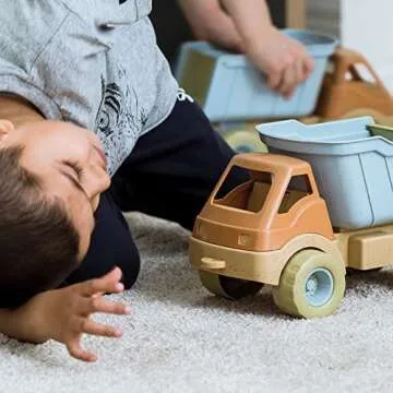 Dantoys BIO Kids’ Big Dump Truck, Green Sugarcane Bioplastic Toy, Indoor & Outdoor Play, Safe Rounded Edges, Role Play, Sensory Exploration with Sand & Water, Motor Skills, Made in Denmark, Ages 2+