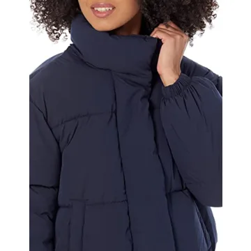 Amazon Essentials Women's Cropped Full-Zip Puffer Jacket (Quilted Matte or Sherpa Fleece), Navy, Small