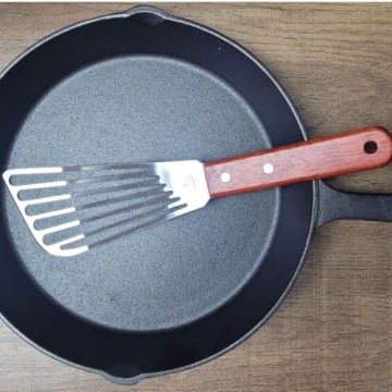 Durable La Cuisine Fish Spatula with Stainless Steel Blade