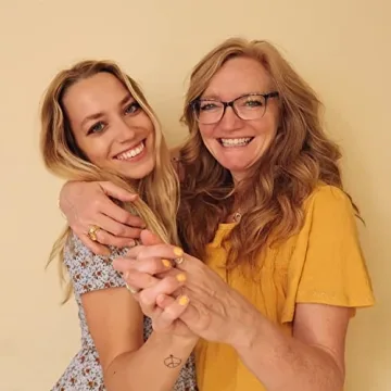 STORYJEWELLERY Mothers Ring, Daughter Gifts from Mom, Birthday Gifts for Mom, Mom Presents, 925 Sterling Silver Square Knot Ring for Women, Christmas, Thanksgiving, Mothers Day, Anniversary Size7Y