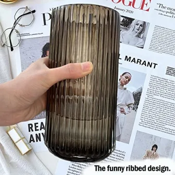 Elegant Muyan Ribbed Vase for Home and Office Decor