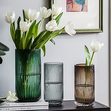 Elegant Muyan Ribbed Vase for Home and Office Decor