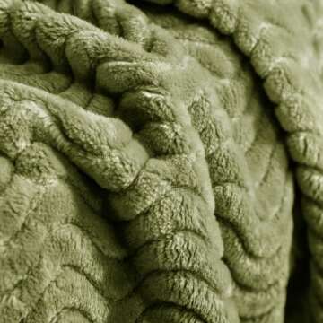 Exclusivo Mezcla Soft Fleece Blanket for Cozy Living