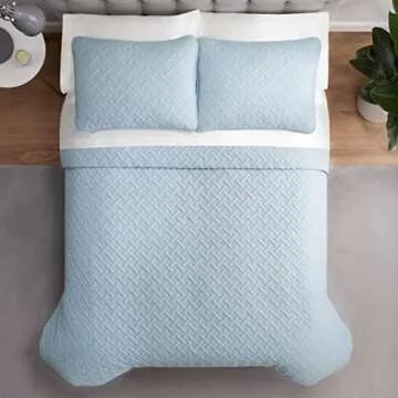 Serta ComfortSure Soft 3-Piece Full/Queen Quilt Bedding Set, Includes Bedspread/Coverlet and Pillow Shams, Bedding for All Seasons, Machine Washable, Light Blue