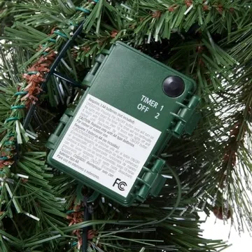 Pre-Lit Christmas Wreath - Crestwood Spruce, 24 Inch