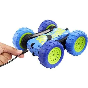 Hot Wheels RC Twist Shifter, 1:24 Scale Remote-Control Vehicle with Working Headlights & Rechargeable Remote
