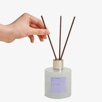 Cocorrína Lavender Thyme Reed Diffuser Set with Flowers
