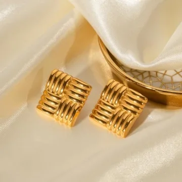 Unique Vintage 18k Gold Earrings for Women - Hypoallergenic Style