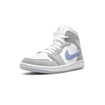 Nike Women’s Air Jordan 1 Mid Barely Rose Style