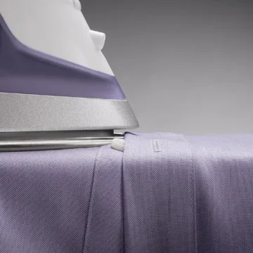 SINGER Expert Finish 1700W Steam Iron with Smart Features