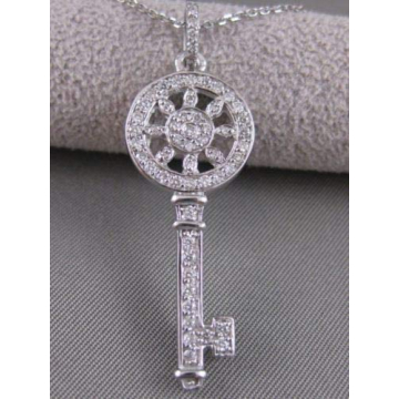 Stunning 14K White Gold Heart Key Pendant with Diamonds
