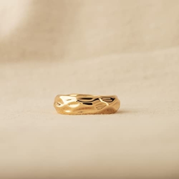 Stylish GNIRTSI Gold Hammered Ring for Women