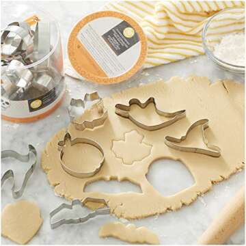 Wilton Halloween Metal Cookie Cutter Set, 18-Piece