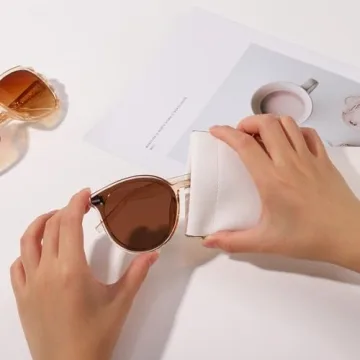 QSCFKL 4Pcs Squeeze Top Glasses Case Set for Everyone