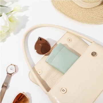 QSCFKL 4Pcs Squeeze Top Glasses Case Set for Everyone