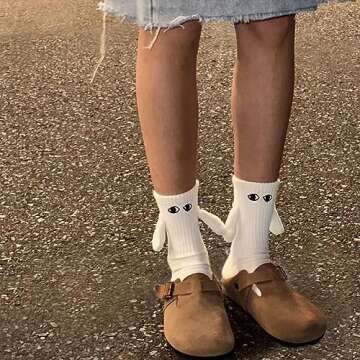 Yawlsow 2 Pair Holding Hands Magnet Socks, Funny Magnetic Hold Socks, Adult Crazy Silly Socks, Gift for Dad,Couple, Coworkers,Buddies,Friend,women,Teen Girl.Wedding Gifts