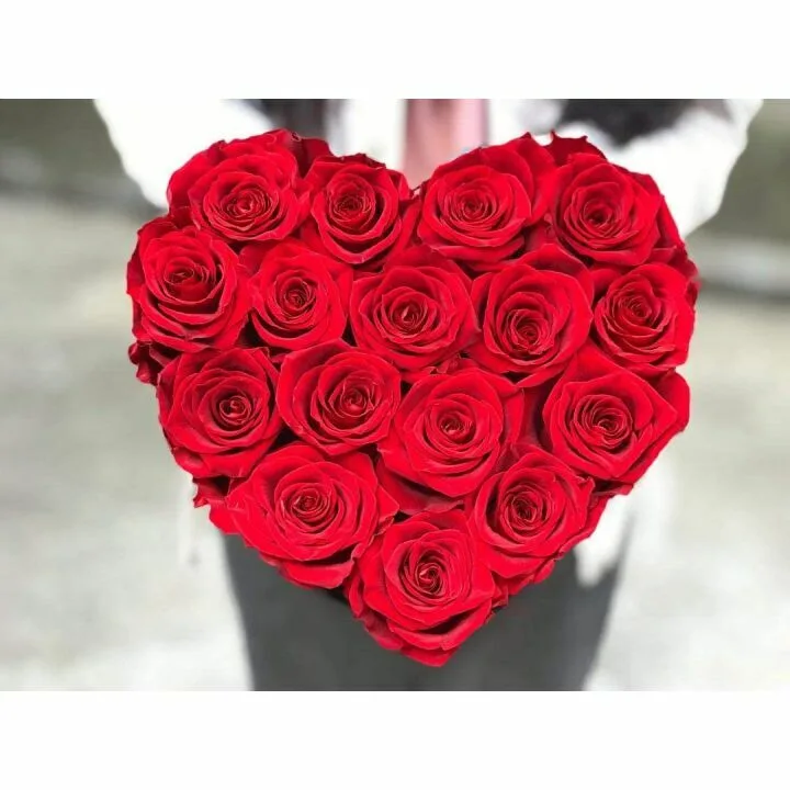 Romantic Red Roses and Chocolates Gift Box