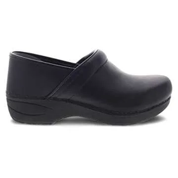 Dansko XP 2.0 Clogs – Lightweight Slip-Resistant Footwear for Comfort and Support–Ideal for Long Standing Professionals – Nursing, Healthcare Professionals Black Waterproof Pull Up 6.5-7 Wide US