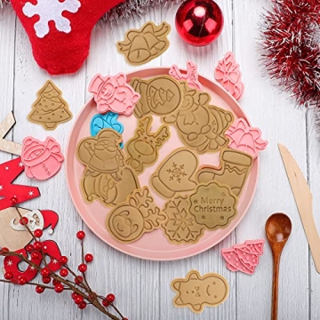 16 Mini Christmas Cookie Cutters for Festive Baking Fun