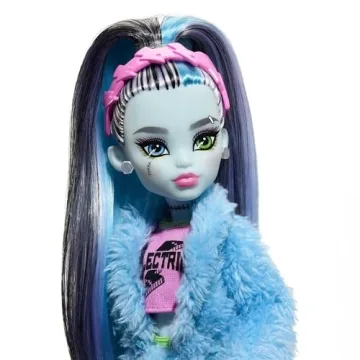 Monster High Creepover Party Doll - Frankie Stein & Accessories