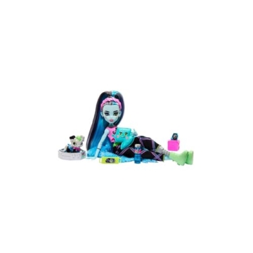 Monster High Creepover Party Doll - Frankie Stein & Accessories